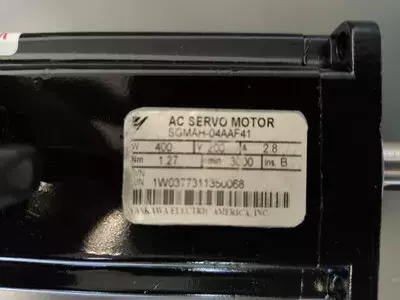 Yaskawa SGMAH 04AAF41 AC Servo Motor