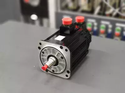 Yaskawa SGMG-13ASRCB Servo Motor