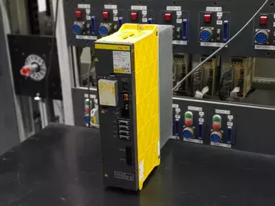 Fanuc A06B-6096-H106 Alpha Servo Amplifier Module