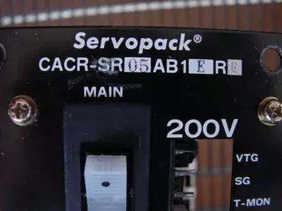 Yaskawa CACR-SR02AB2ER Servopack