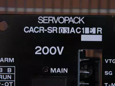 Yaskawa CACR-SR02AE1ER Servopack