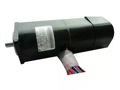 Yaskawa SGM-01A3TE21 Coder TRD-Y2048 AC Servo Motor